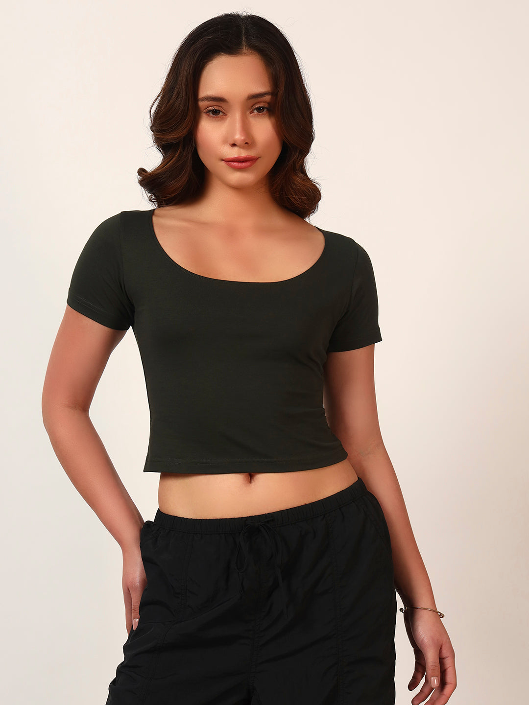 EssentialForm Fitted Scoop Neck Baby Tee