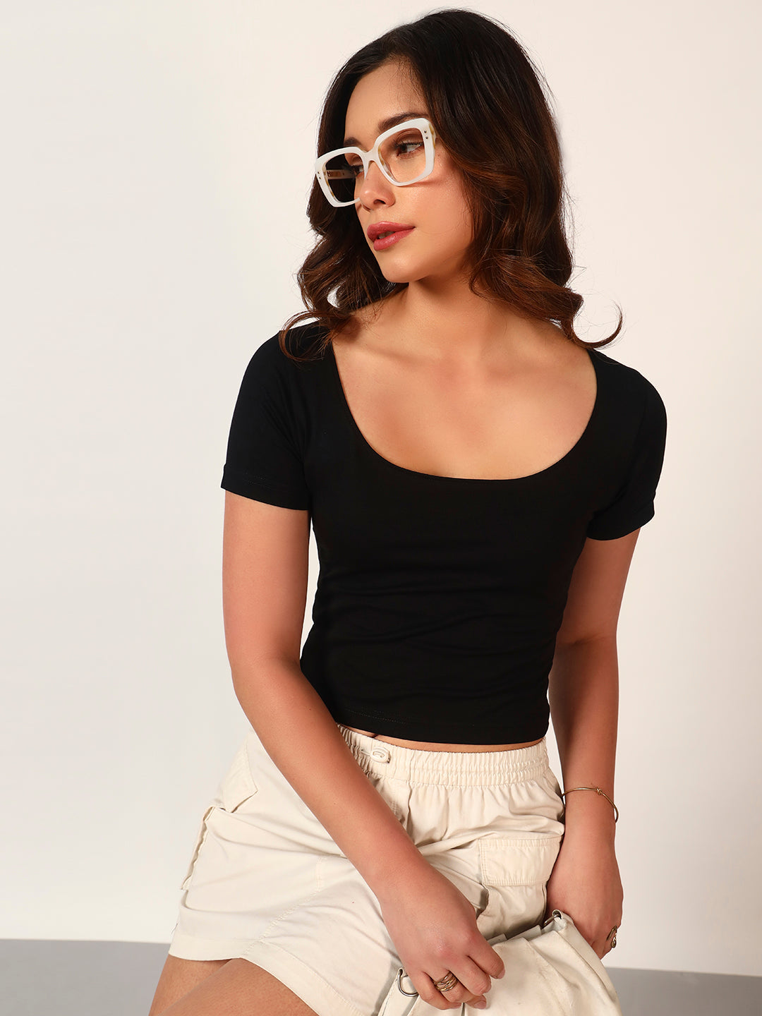 EssentialForm Fitted Scoop Neck Baby Tee